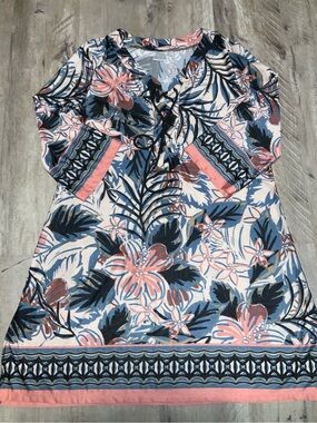 (Bin 28) Beach Break, Floral V-Neck Beach Cover Up, Size L